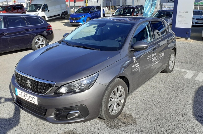 Peugeot 308 STYLE 1.5BHDI 100CV Peugeot 308 STYLE 1.5BHDI 100CV