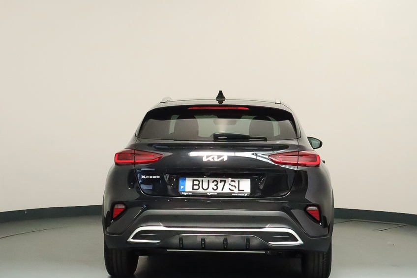 Kia XCEED 1.0T-GDi 6MT DYNAMIC
