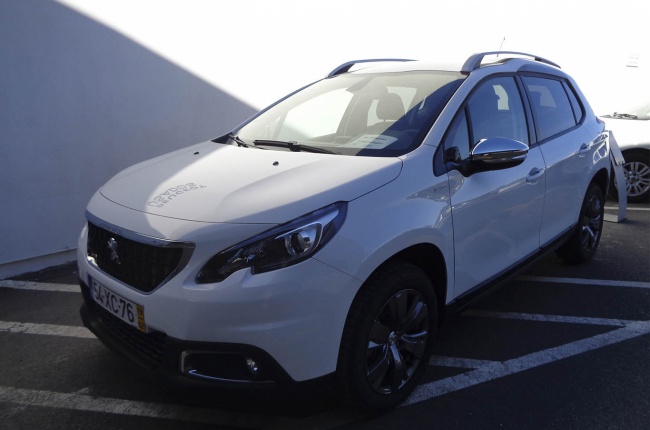 Peugeot 2008 Style 1.5 HDI 100CV 5P Peugeot 2008 Style 1.5 HDI 100CV 5P