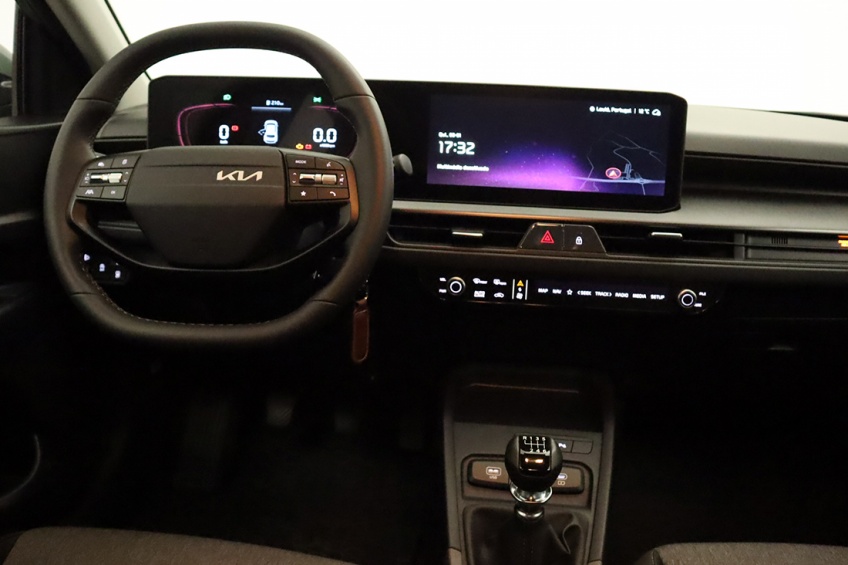 Kia Stonic 1.0T-GDi 6MT DRIVE