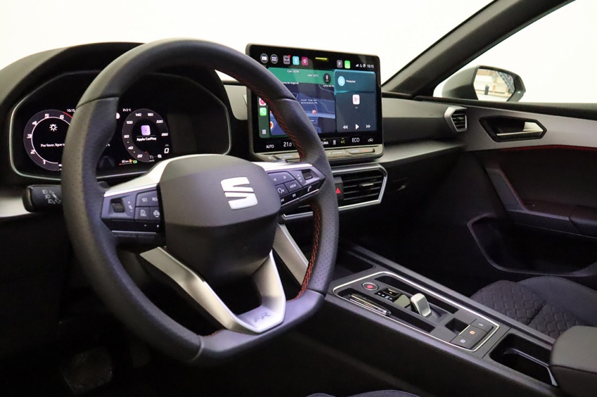 Seat LEON ST 1.5 E-HYBRID PLUG-IN  DSG FR PLUS 6V AUTONOMIA AT 131 KM