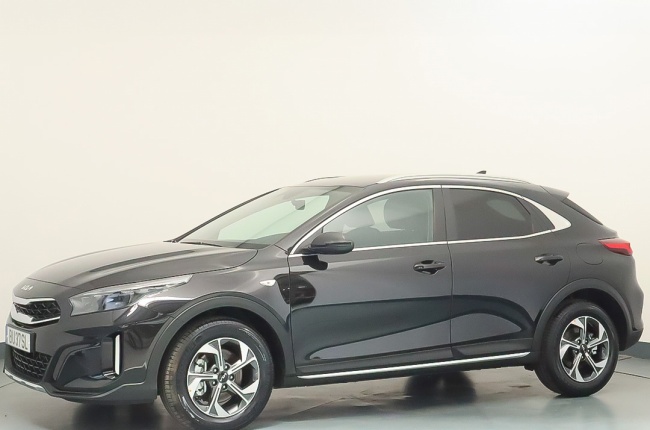 Kia XCEED 1.0T-GDi 6MT DYNAMIC Kia XCEED 1.0T-GDi 6MT DYNAMIC