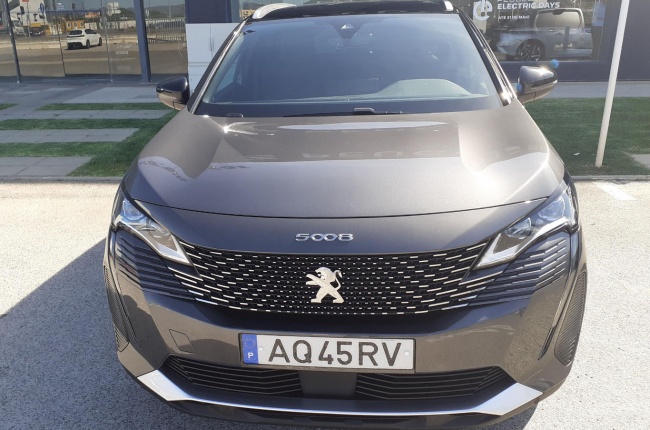 Peugeot 5008 GT 1.5 BHDi 130 Cv EAT8 Auto Peugeot 5008 GT 1.5 BHDi 130 Cv EAT8 Auto