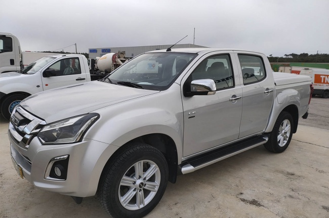 Isuzu D-MAX LS 5 ATX 4X4 1.9 164CV Isuzu D-MAX LS 5 ATX 4X4 1.9 164CV