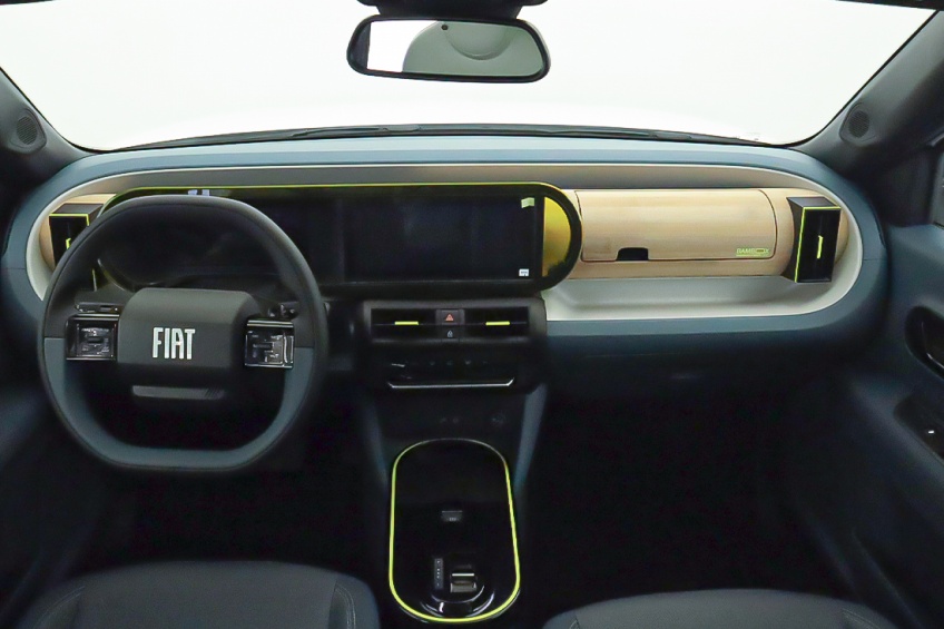 Fiat GRANDE PANDA LA PRIMA H�BRIDO