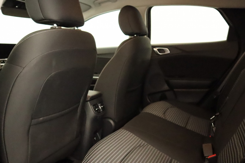 Kia XCEED 1.0T-GDi 6MT DYNAMIC+