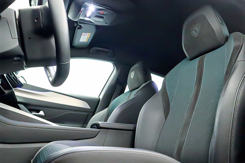 Peugeot E-308  BATERIA 54 KWH FIRST EDITION