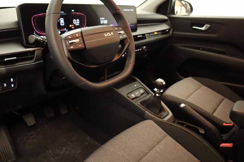 Kia Stonic 1.0T-GDi 6MT DRIVE