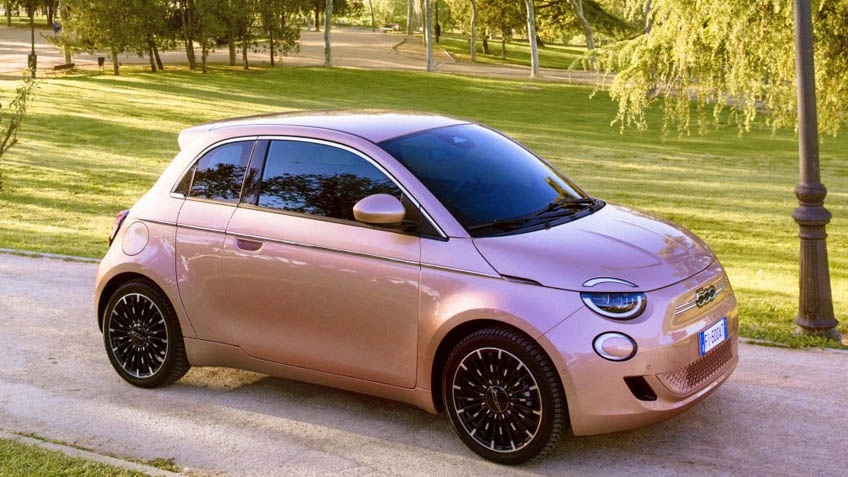 Fiat 500e liderou o mercado dos veculos urbanos eltricos na Europa pelo segundo ano consecutivo em 2023