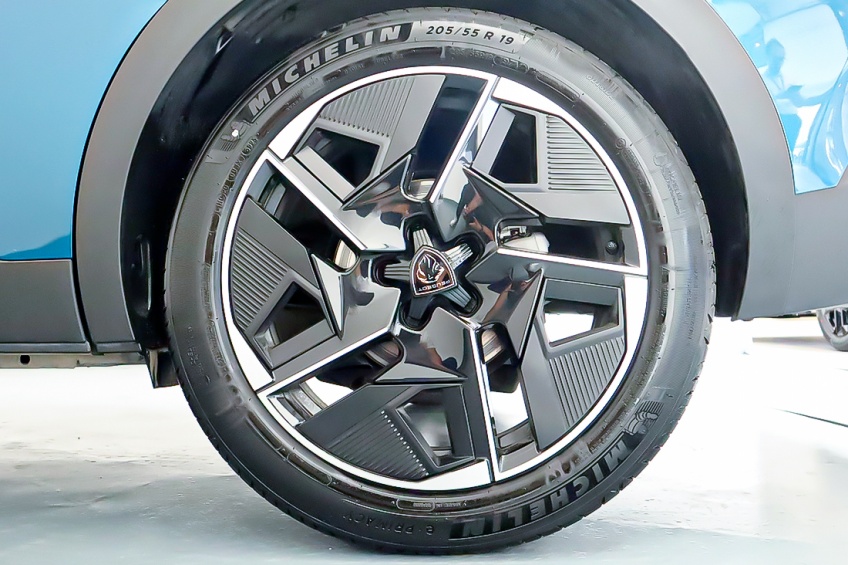 Peugeot 408 GT GT. EAT8