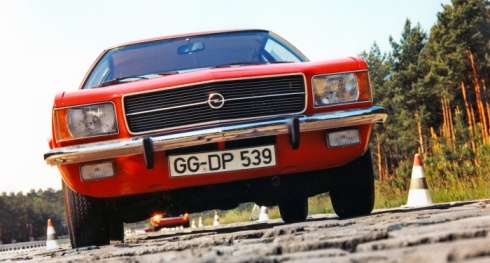 Opel Rekord D: modelo emblemático de Rüsselsheim celebra 50 anos