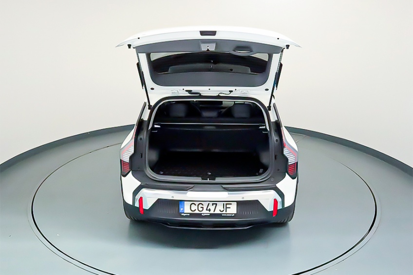 Kia EV3 TECH 82KWH