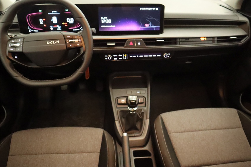 Kia Stonic 1.0T-GDi 6MT DRIVE