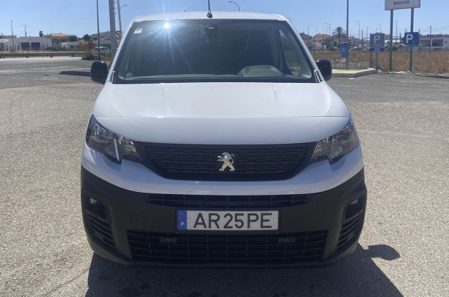 Peugeot Partner Asphalt Standard 1.5 BHDI 100 Cv Peugeot Partner Asphalt Standard 1.5 BHDI 100 Cv