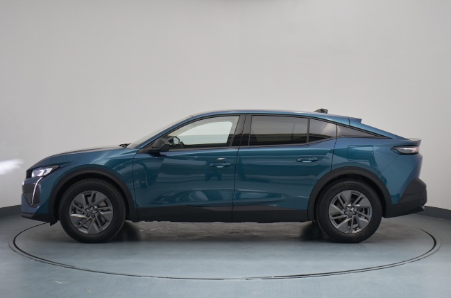 Peugeot 408 Allure Plug-In Hybrid