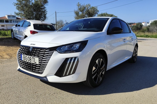 Peugeot e-208 Allure Pack 50 KWh 136 Cv